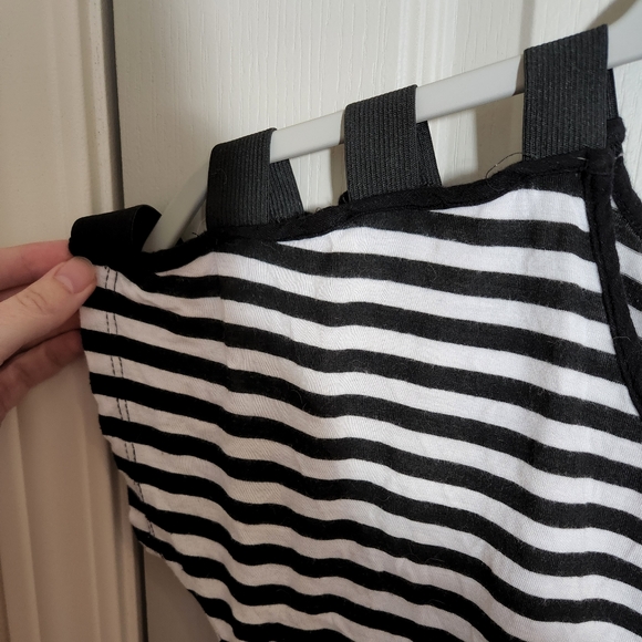 Coii Striped Cold Shoulder Cropped Tee - Picture 3 of 5